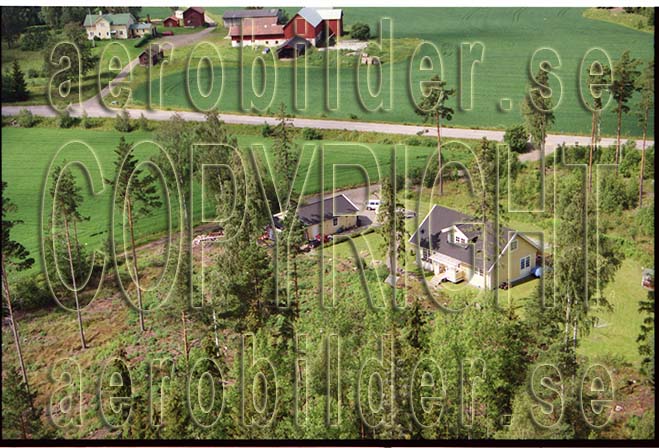 FFF 98-8904, #1. FFF 98-8904_0001 (Uppges vid kontakt med Svenska Aero-Bilder AB)